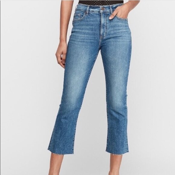 Express Cropped Flare Hi Rise Raw Hem Jeans Size 18 - Picture 1 of 15